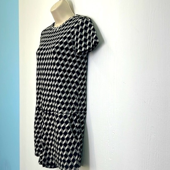 Zara - Trafaluc Black & White Geometric Short Sleeve Romper Jumper Short Size SM - Picture 4 of 12